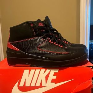 Jordan 2’s!! Don’t have original box! Like new! Barley worn!!